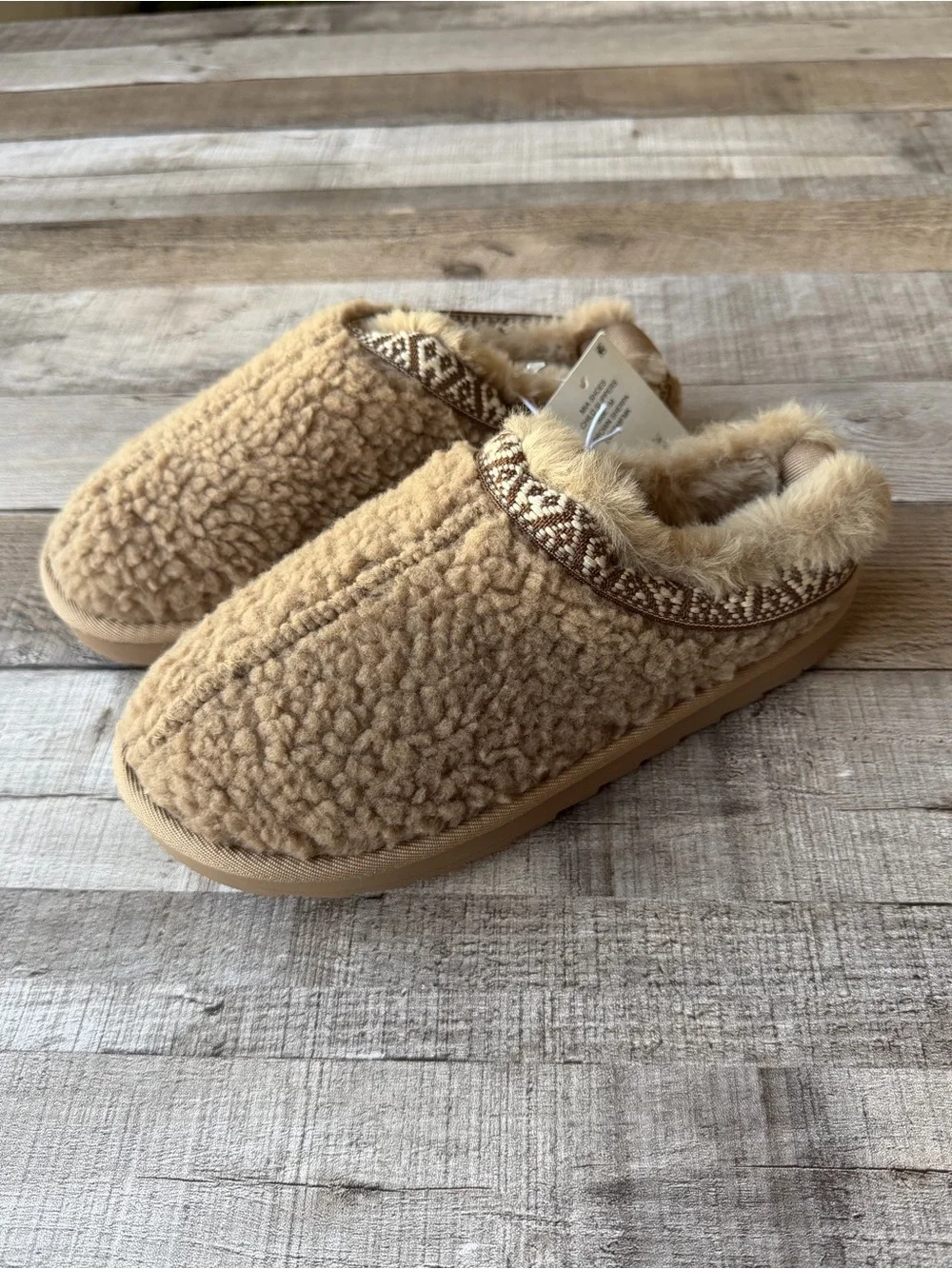 MIA Girls Brown Sherpa Slippers Size 4M NWT Cozy Faux Fur House Shoes